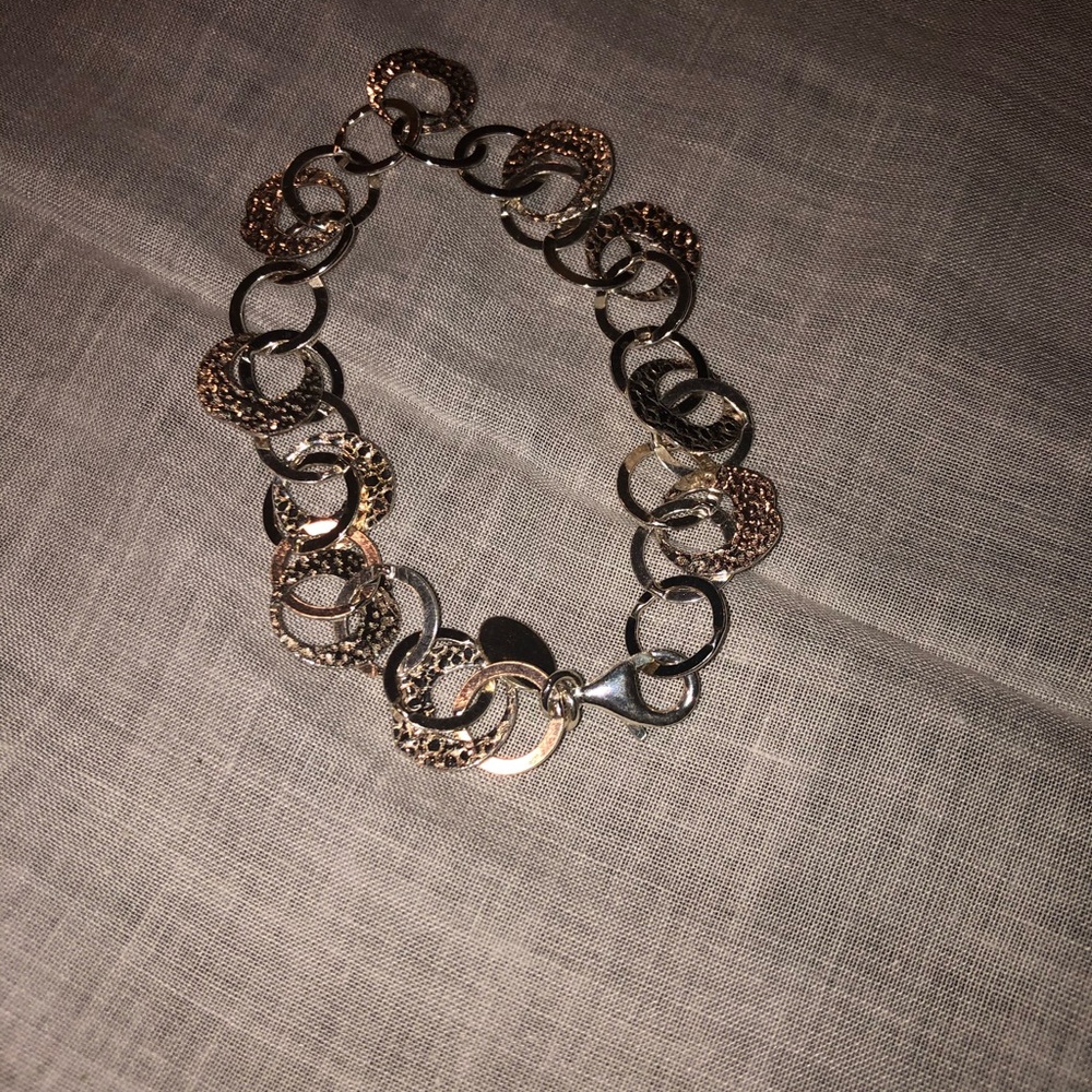 3🌻for$10Charming Charlie Pressed Circle Bracelet